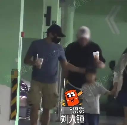 两娃娱乐爆料视频在线观看,揭秘热门视频幕后故事