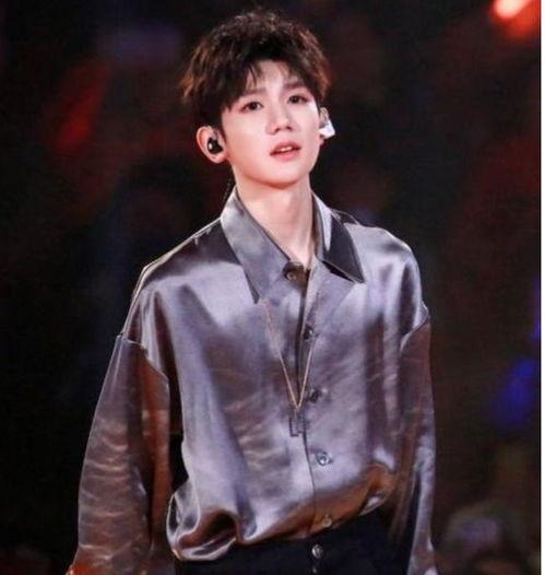 圈内爆料王源恋爱,甜蜜恋情引发网友热议