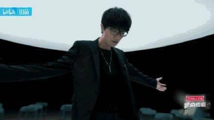 杨超越爆料郑云龙视频,揭秘娱乐圈幕后真相